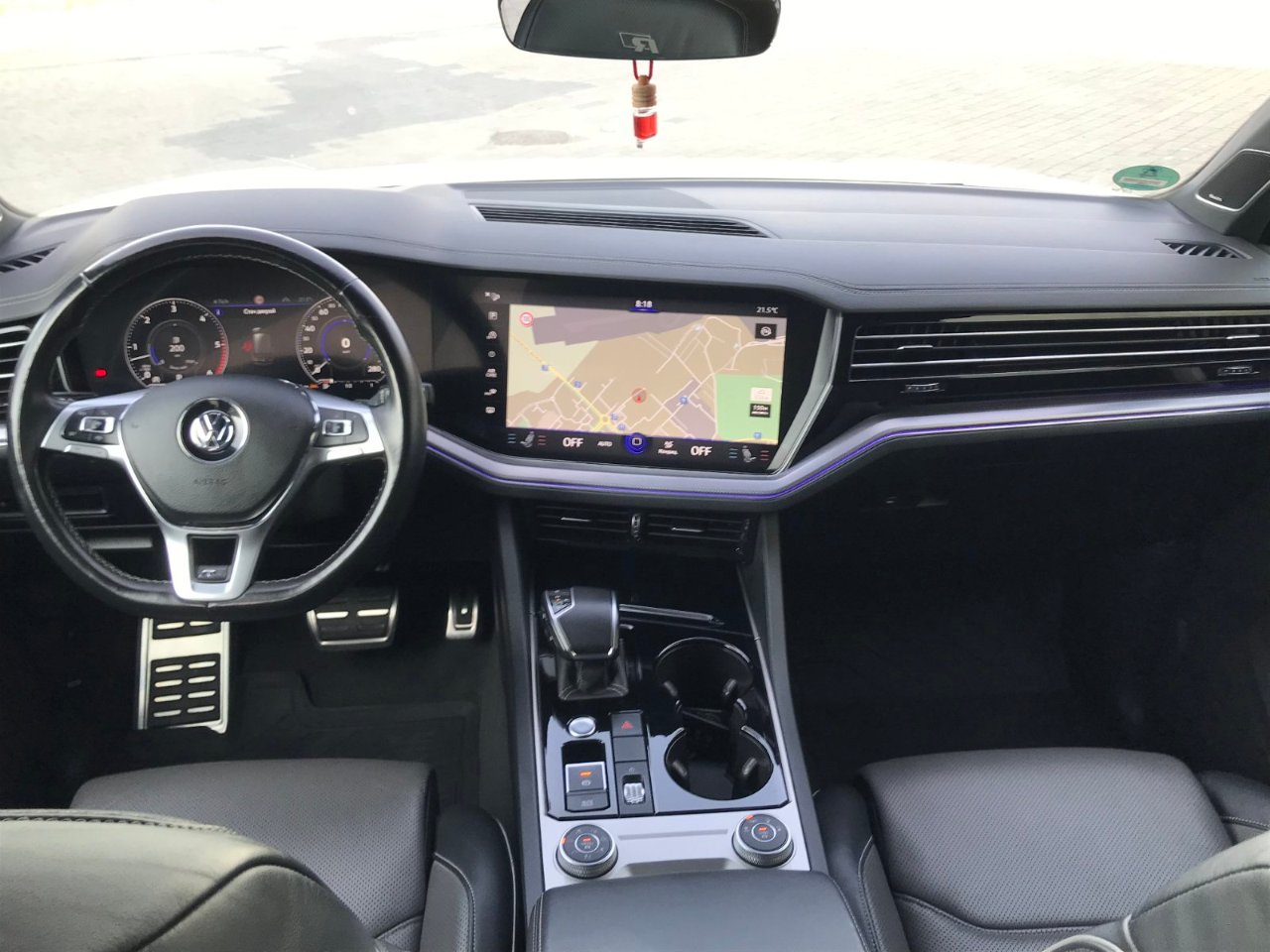 Volkswagen Touareg - фото 5