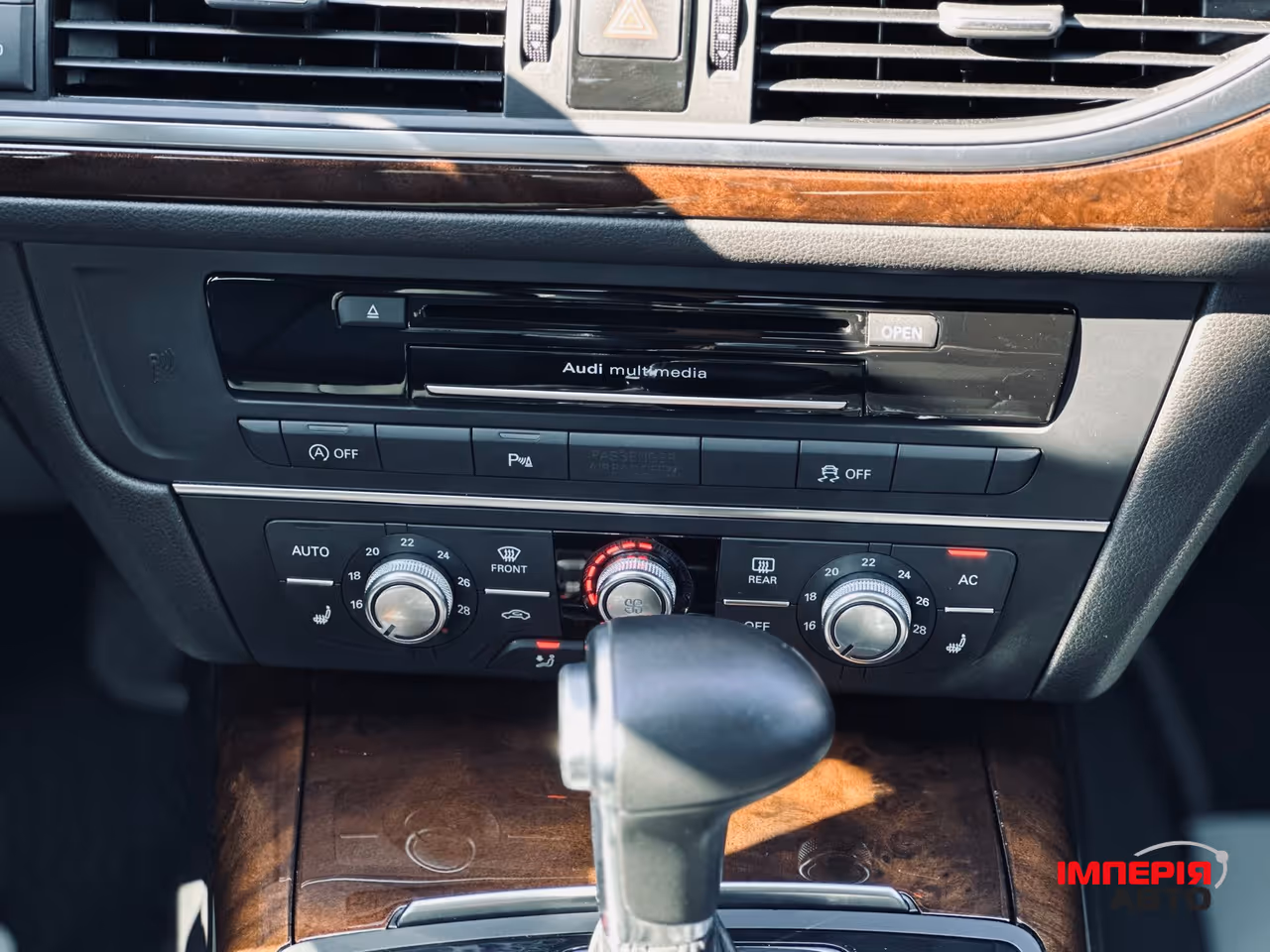 Audi A6 - фото 26