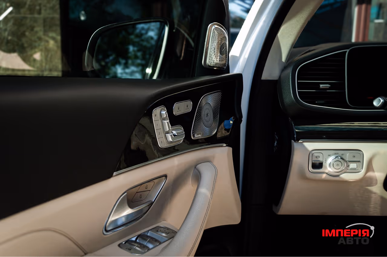 Mercedes-Benz GLE - фото 19