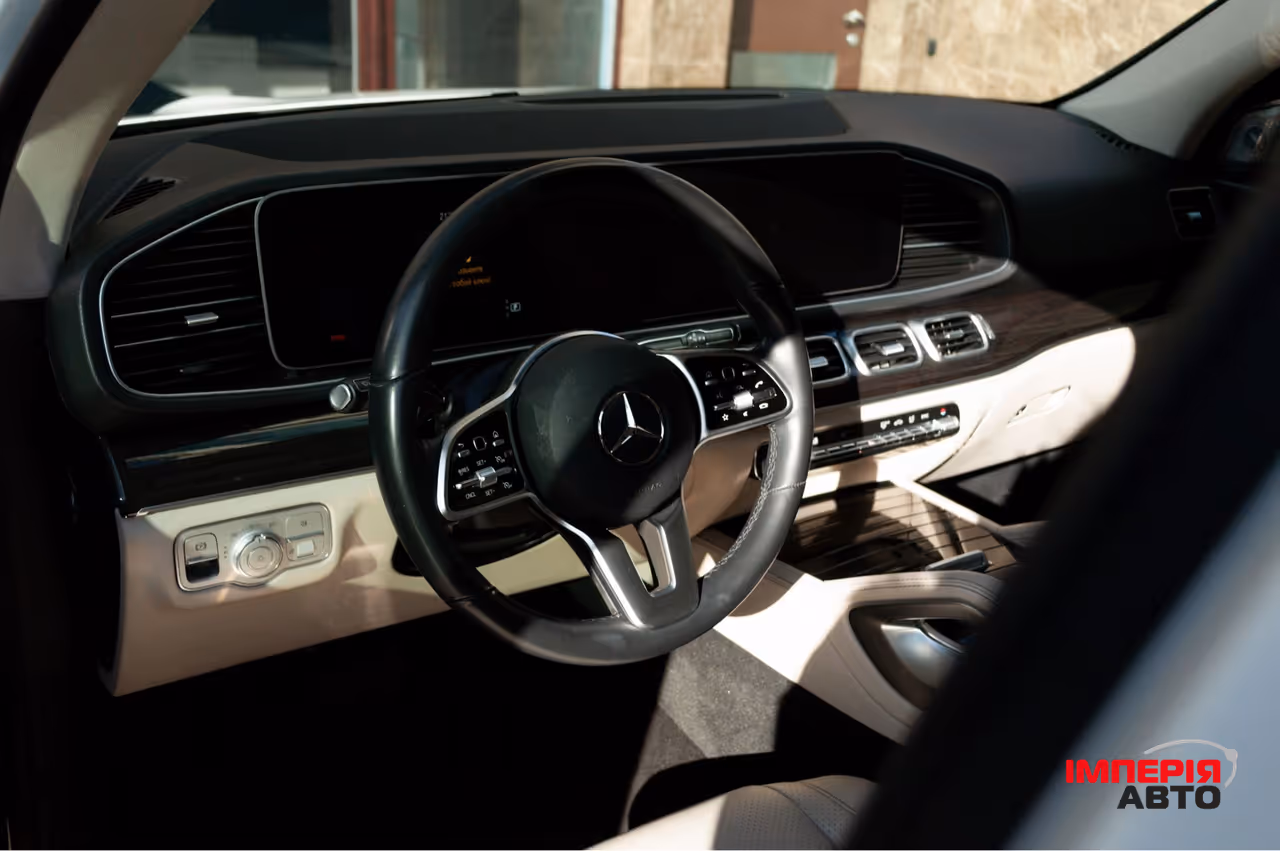 Mercedes-Benz GLE - фото 18