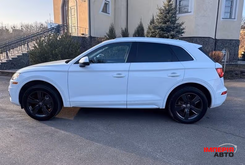 Audi Q5 - фото 3
