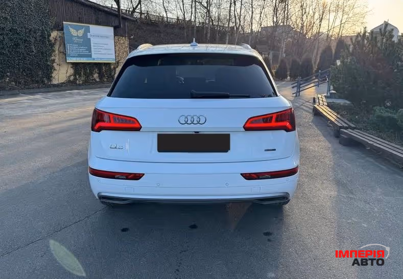 Audi Q5 - фото 5