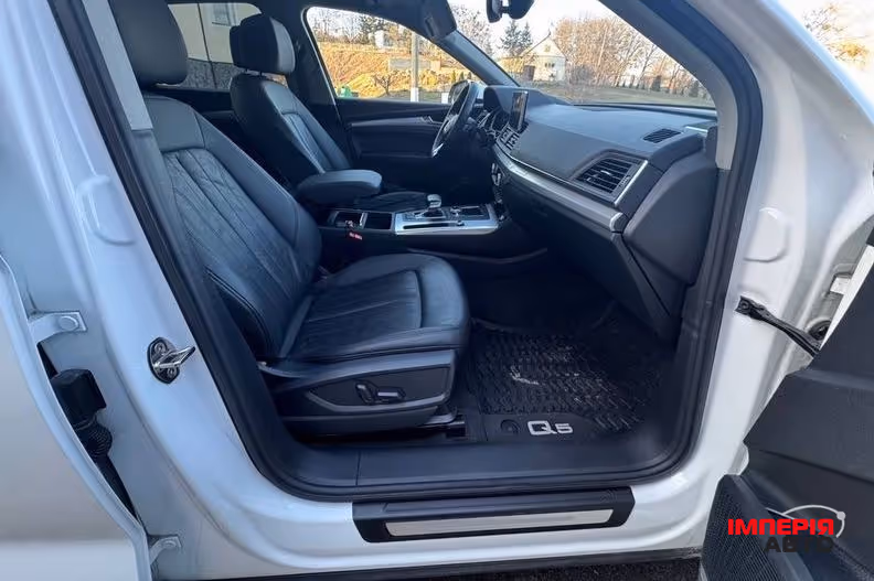Audi Q5 - фото 12