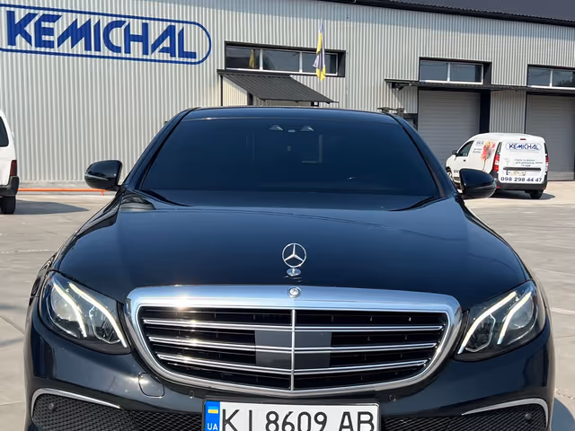 Mercedes-Benz E-Класс - зображення 5