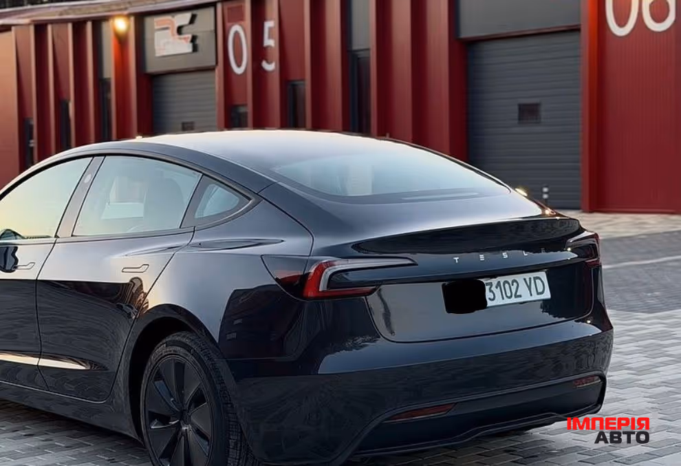 Tesla Model 3 - фото 3