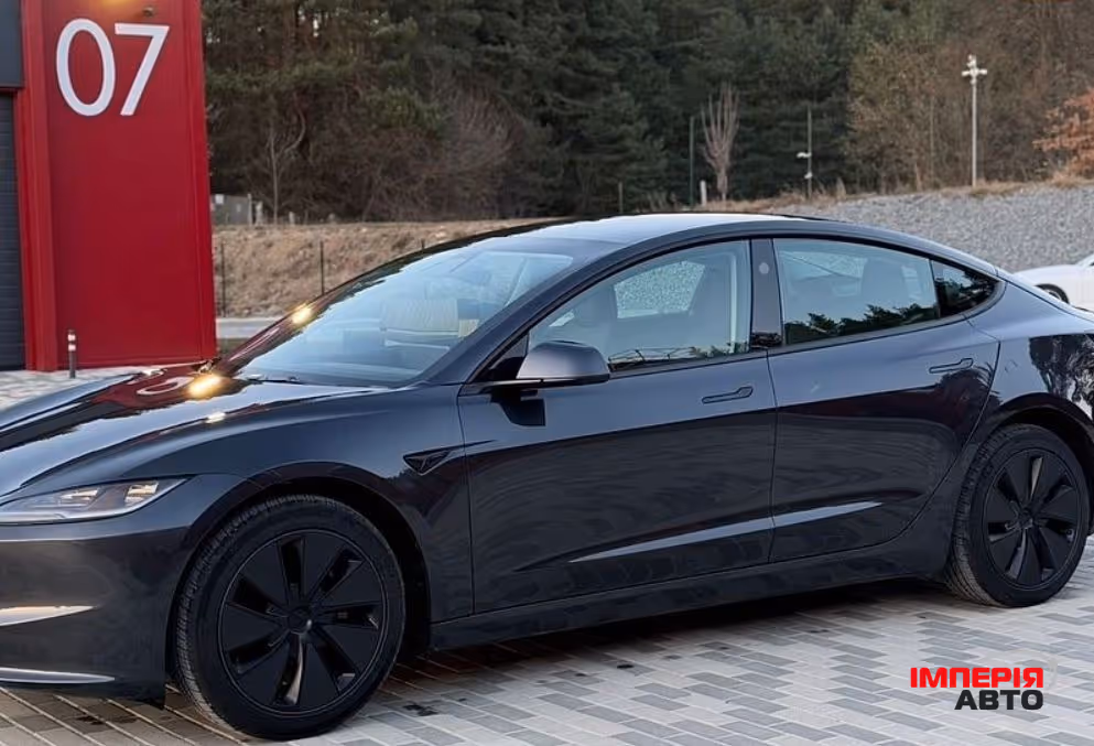 Tesla Model 3 - фото 2