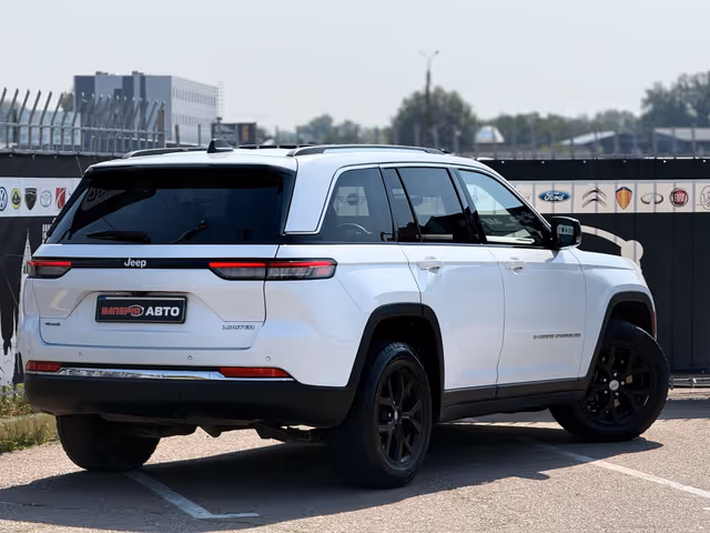 Jeep Grand Cherokee - зображення 3