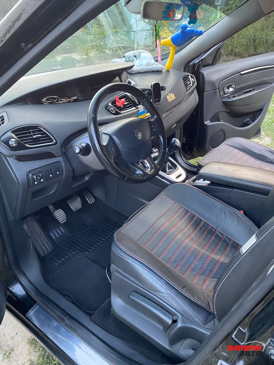 Renault Scenic - фото 11