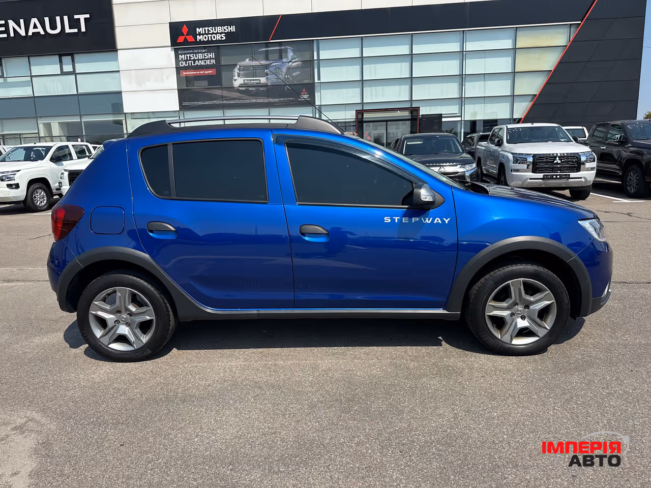 Renault Sandero - фото 8