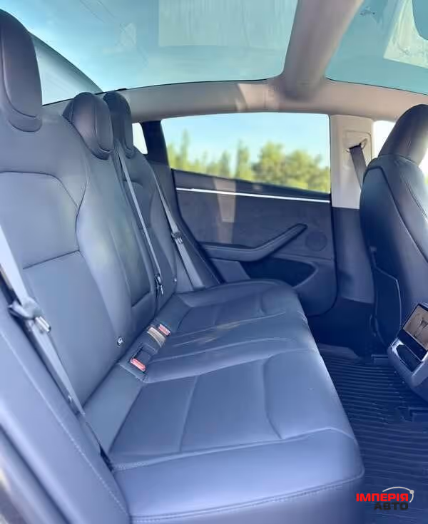 Tesla Model 3 - фото 12