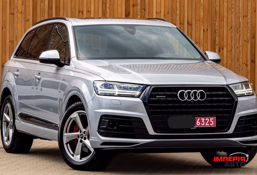 Audi Q7 - фото 1