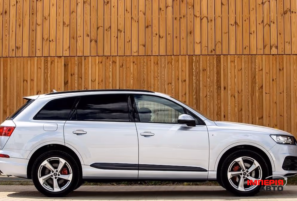 Audi Q7 - фото 5