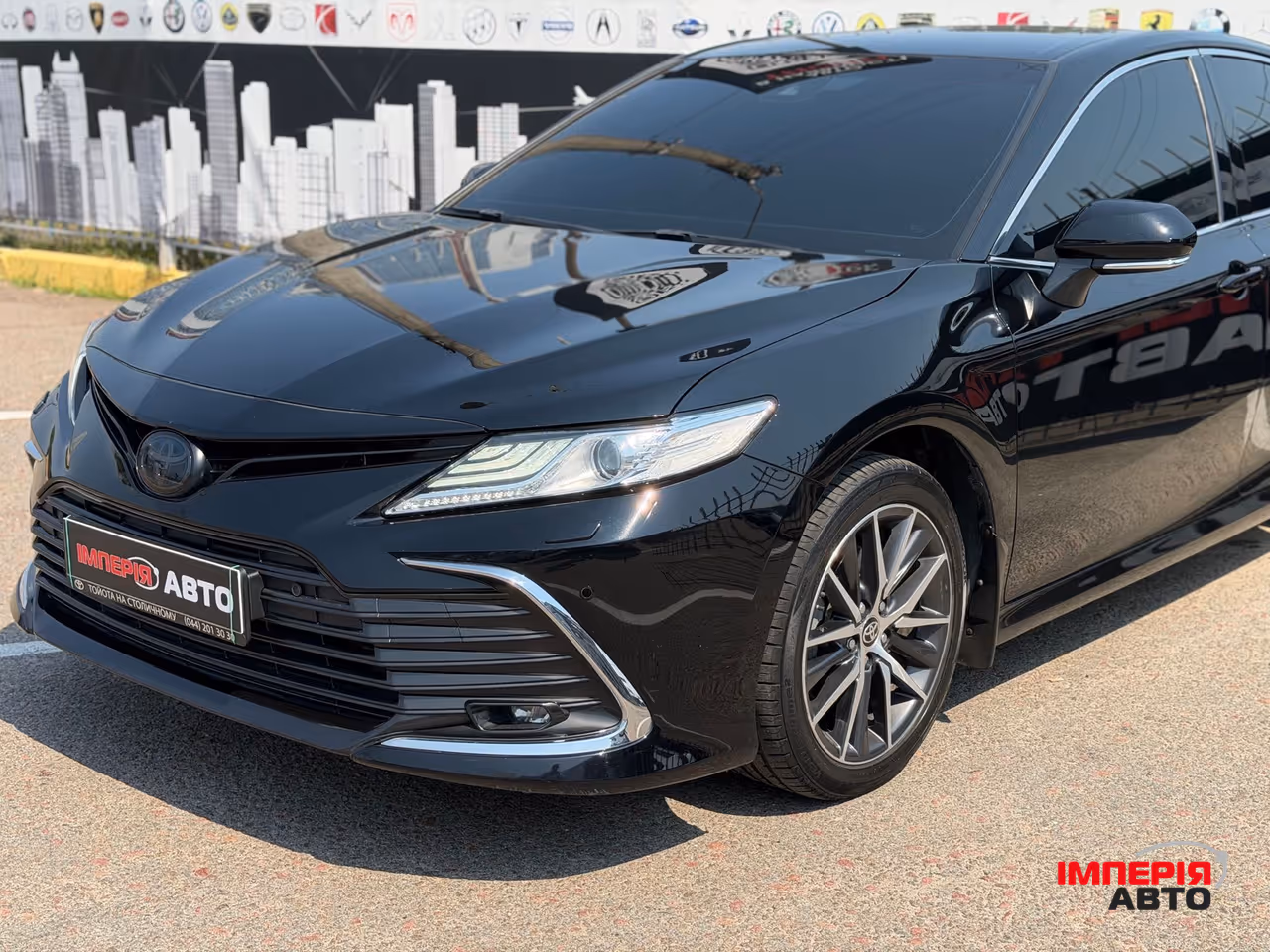 Toyota Camry - фото 5
