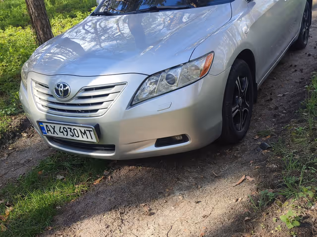 Toyota Camry - зображення 1