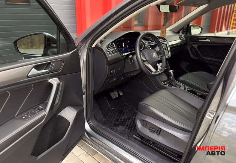 Volkswagen Tiguan - фото 7