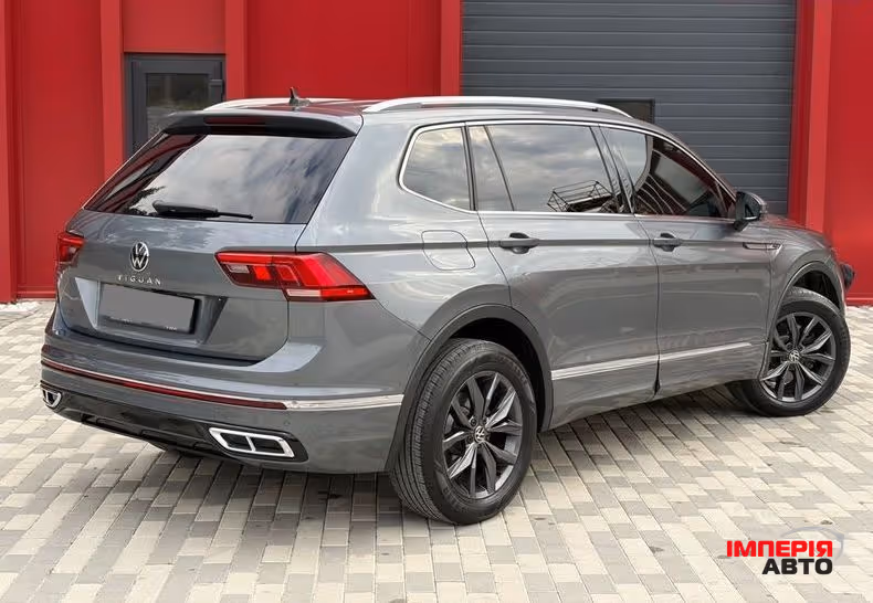 Volkswagen Tiguan - фото 4
