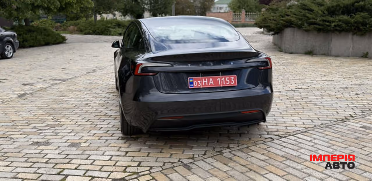 Tesla Model 3 - фото 18