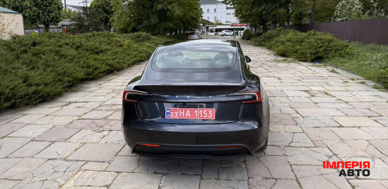 Tesla Model 3 - фото 8