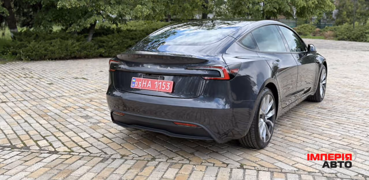 Tesla Model 3 - фото 17