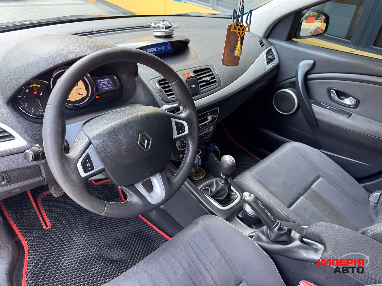 Renault Megane - фото 8
