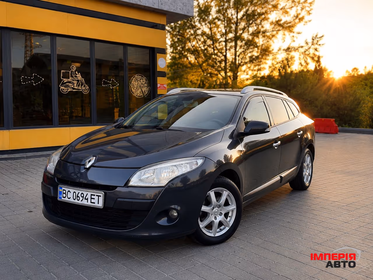 Renault Megane - фото 1