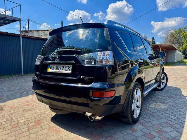 Mitsubishi Outlander - зображення 2