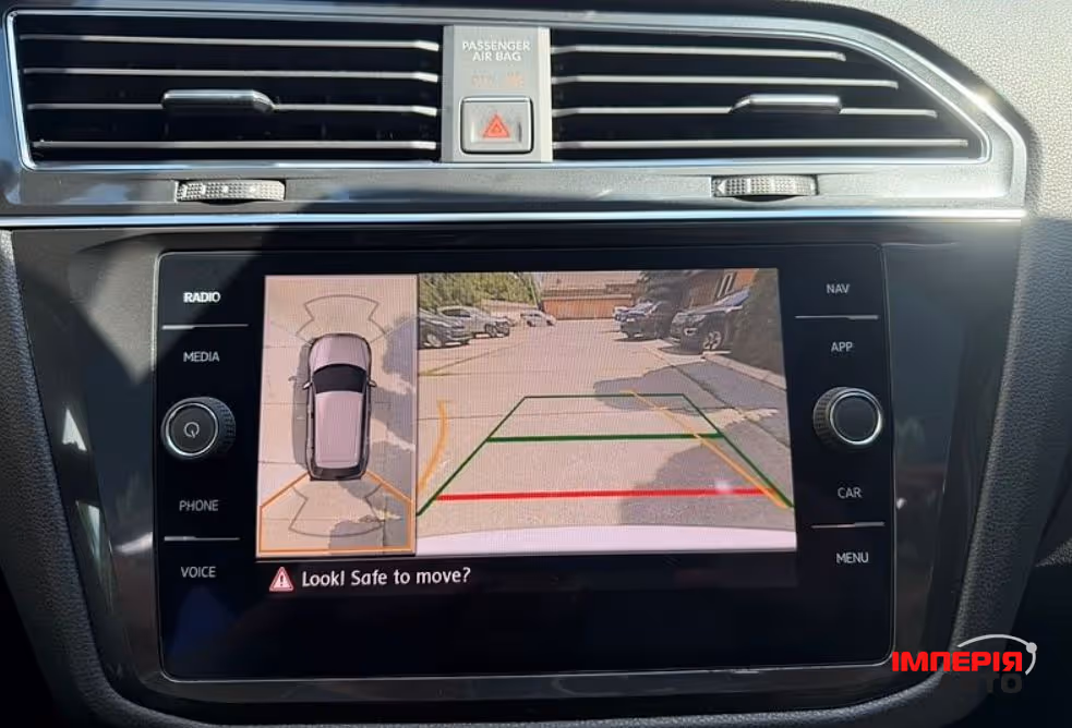 Volkswagen Tiguan - фото 10
