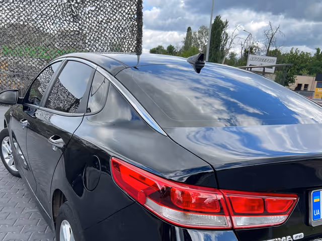 Kia Optima - зображення 1