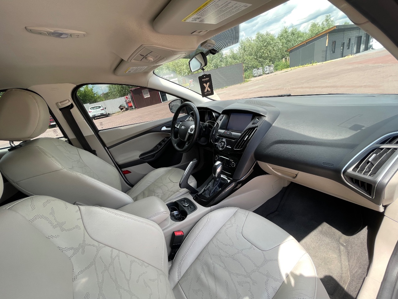 Ford Focus - фото 15