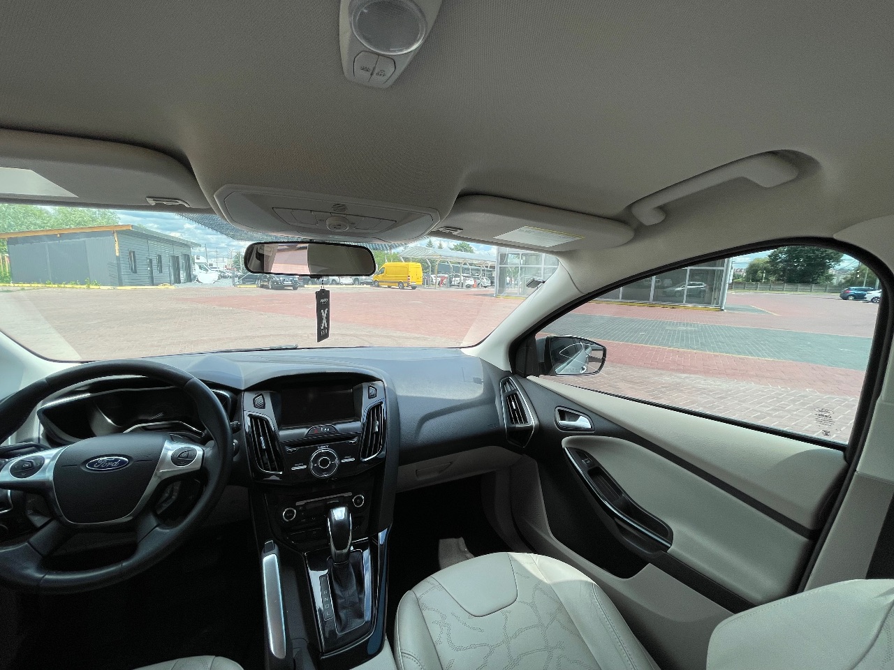 Ford Focus - фото 9