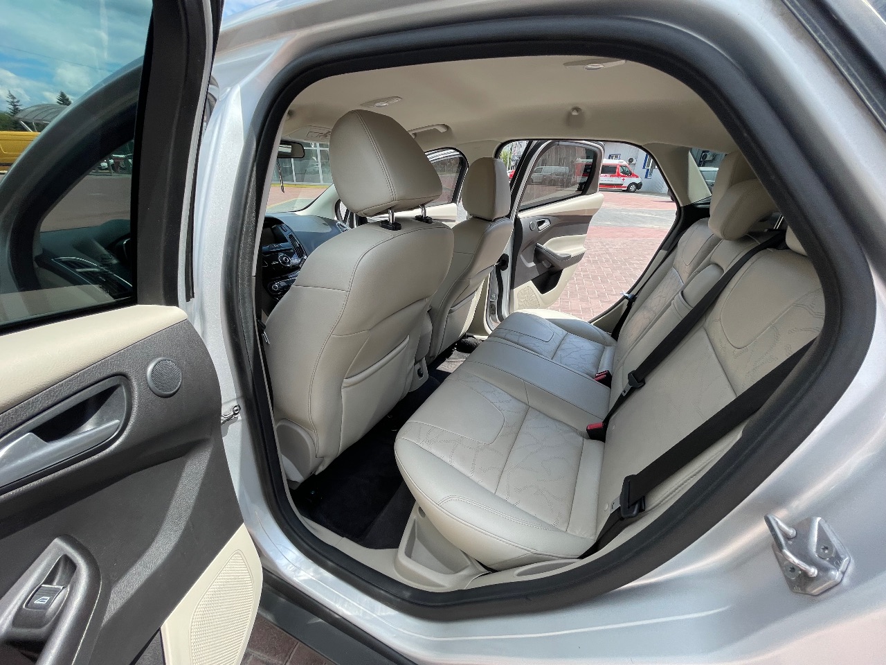 Ford Focus - фото 20