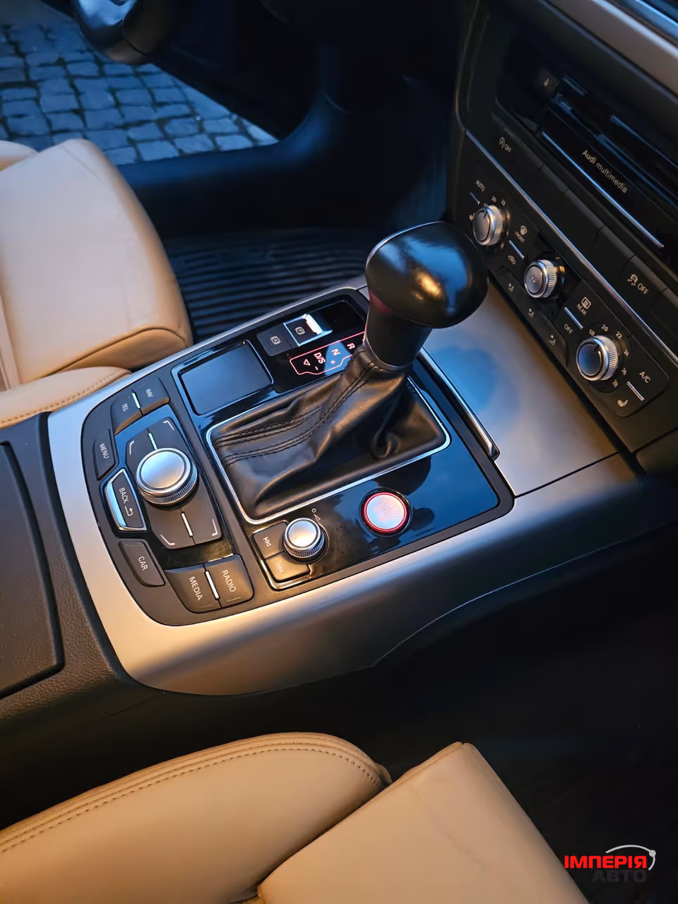 Audi A6 - фото 30