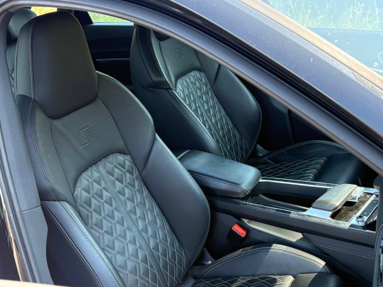 Audi e-tron S - фото 41