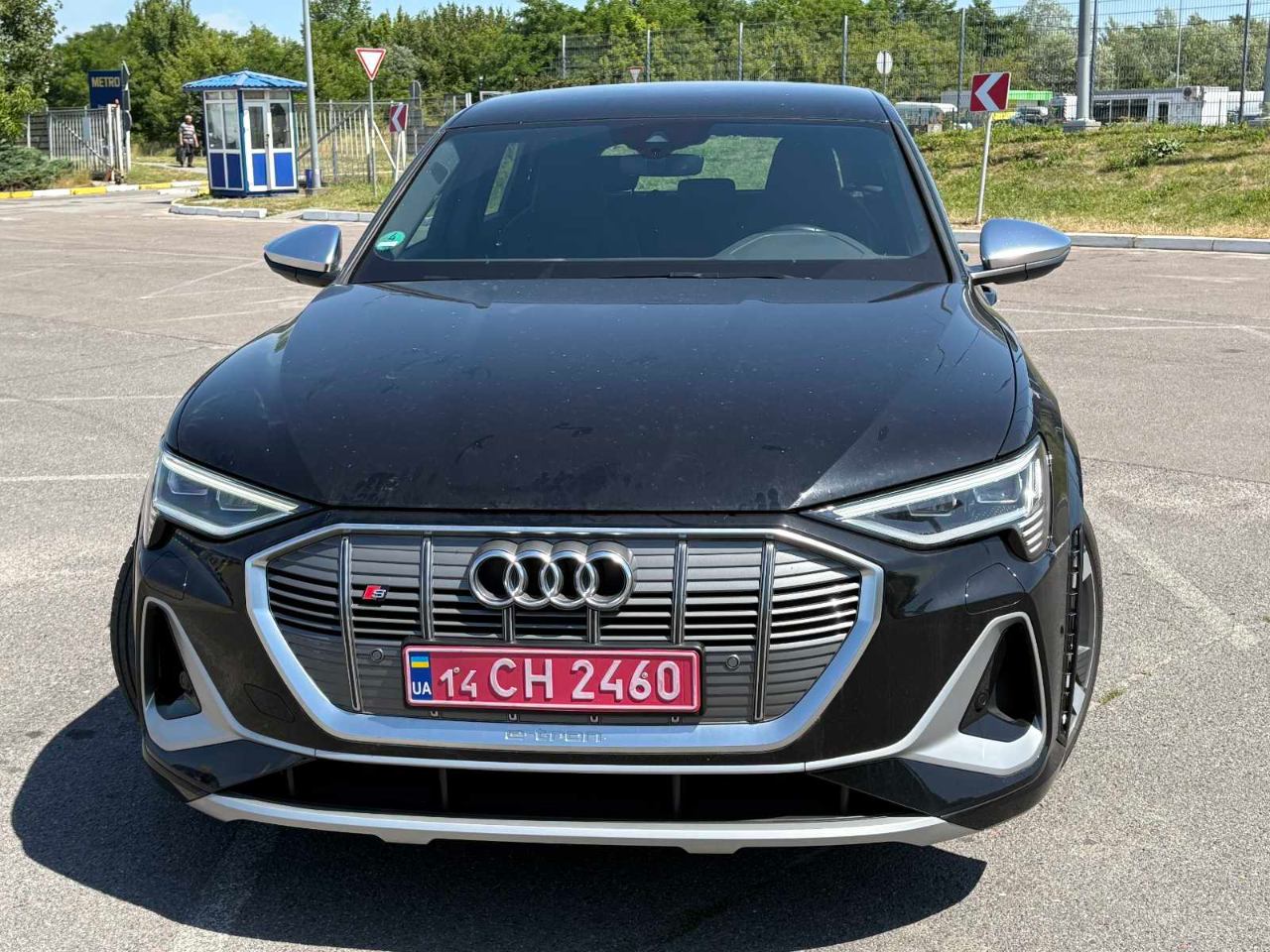 Audi e-tron S - фото 43