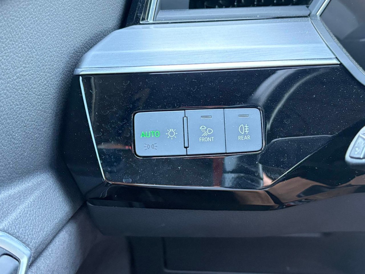 Audi e-tron S - фото 39