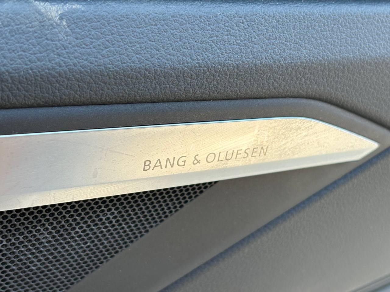 Audi e-tron S - фото 21