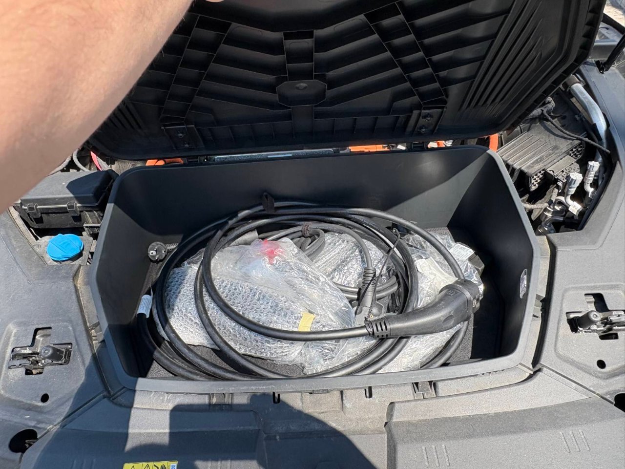 Audi e-tron S - фото 38