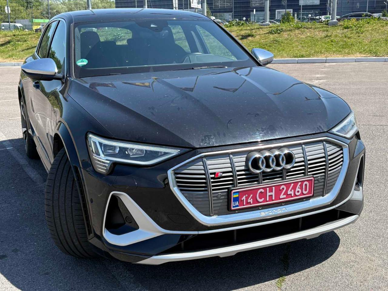 Audi e-tron S - фото 16