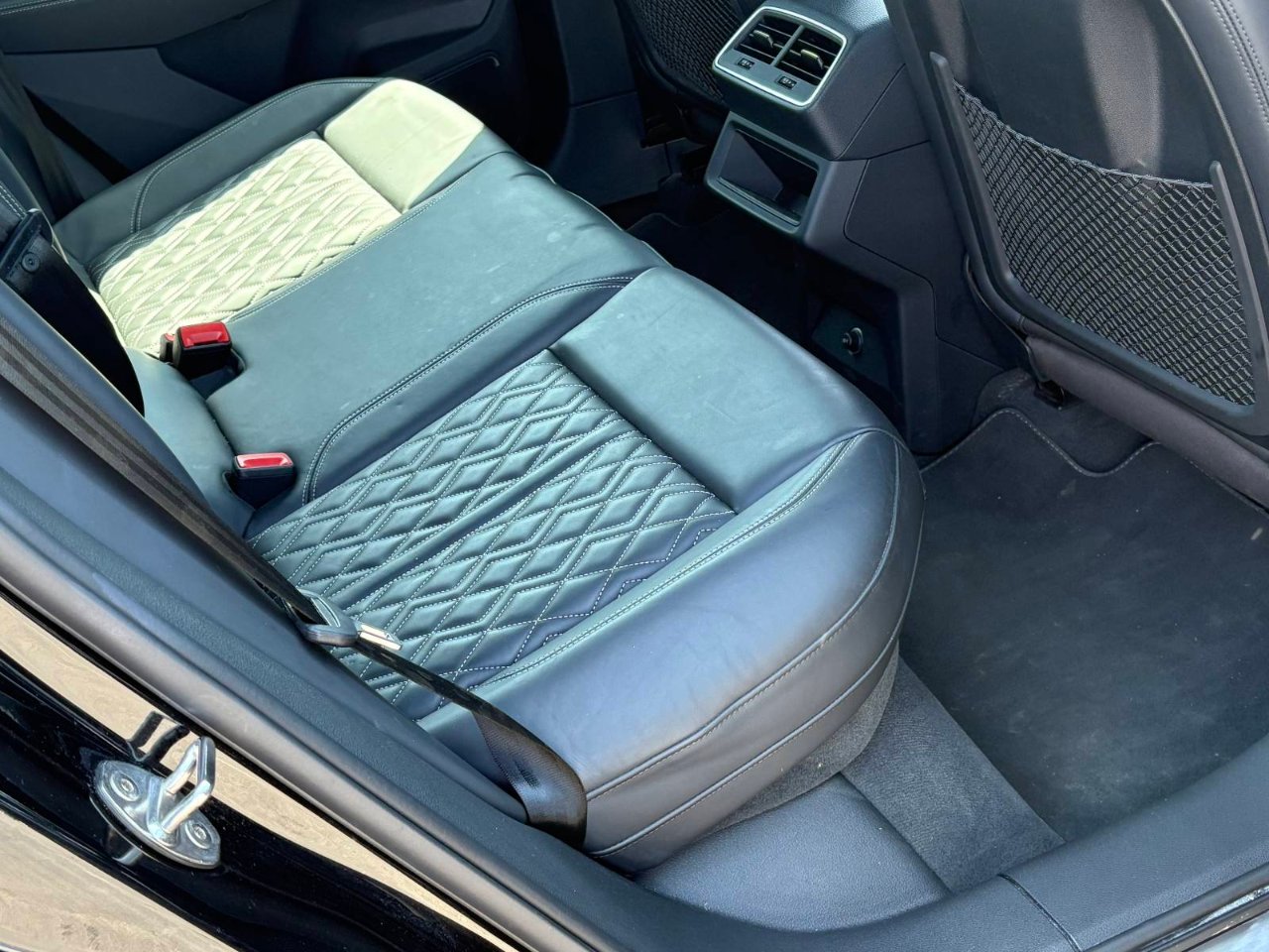 Audi e-tron S - фото 31