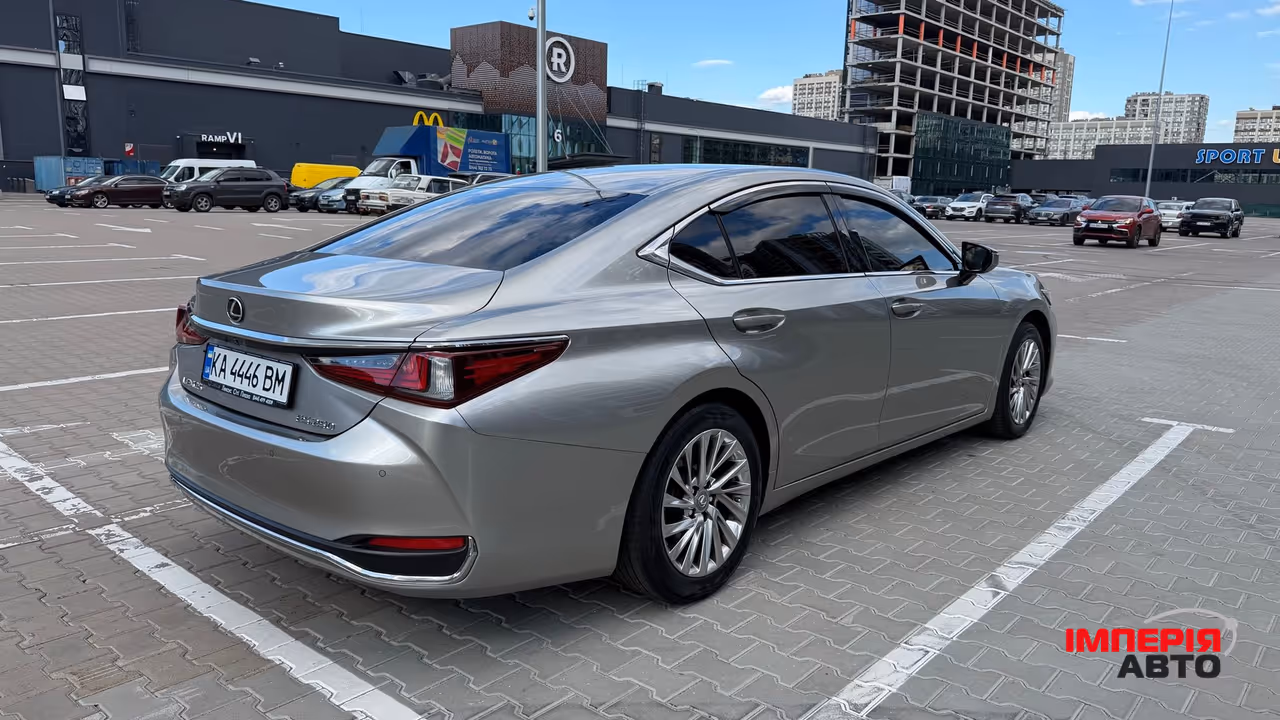 Lexus ES - фото 3