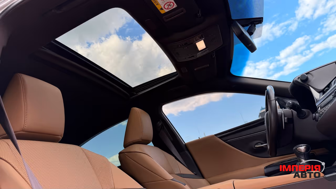 Lexus ES - фото 13