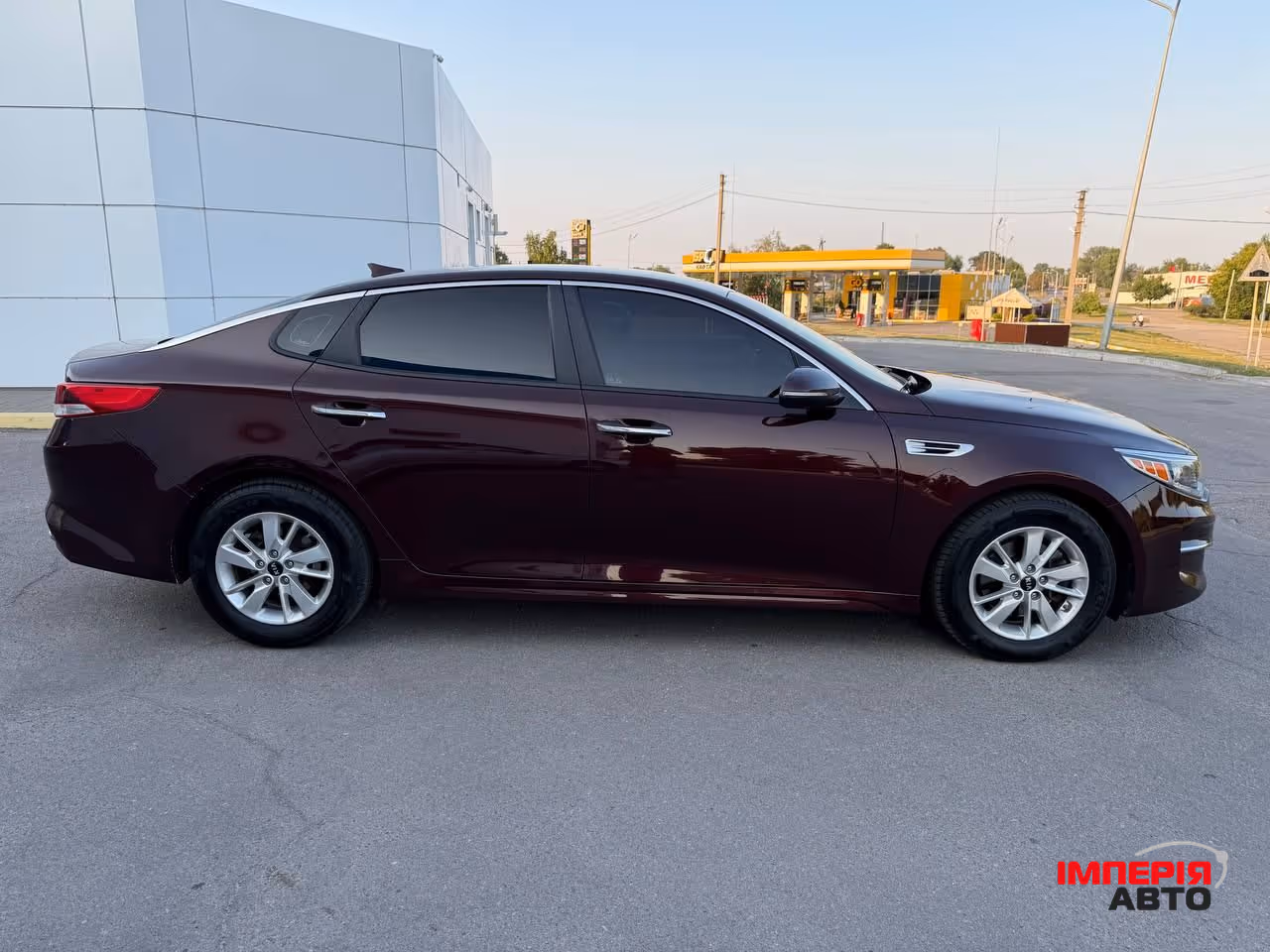 Kia Optima - фото 3