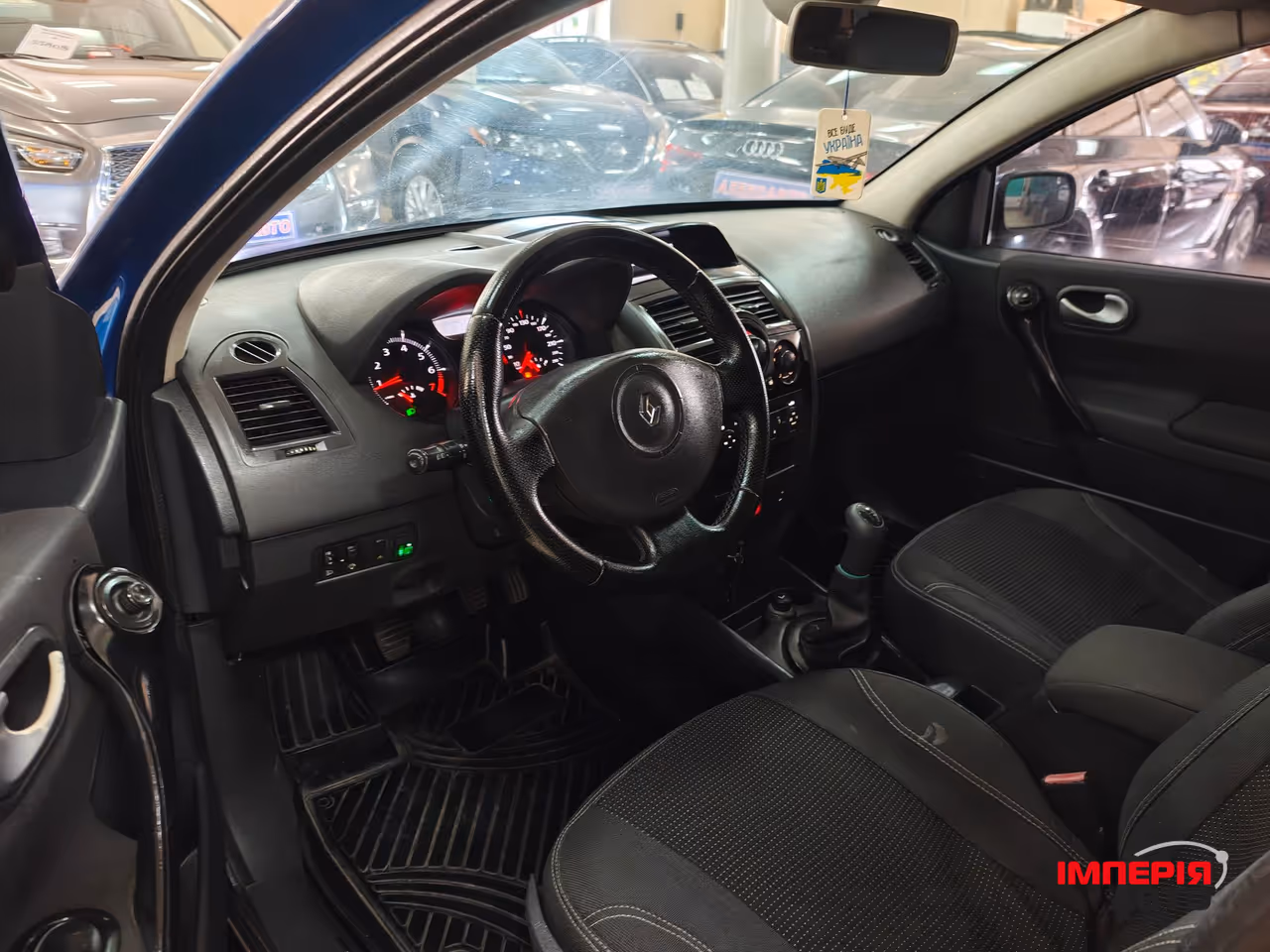 Renault Megane - фото 9