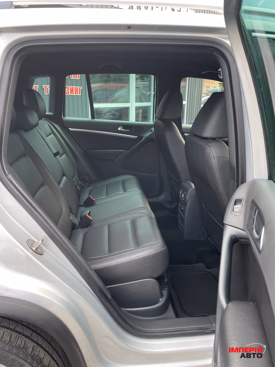 Volkswagen Tiguan - фото 8