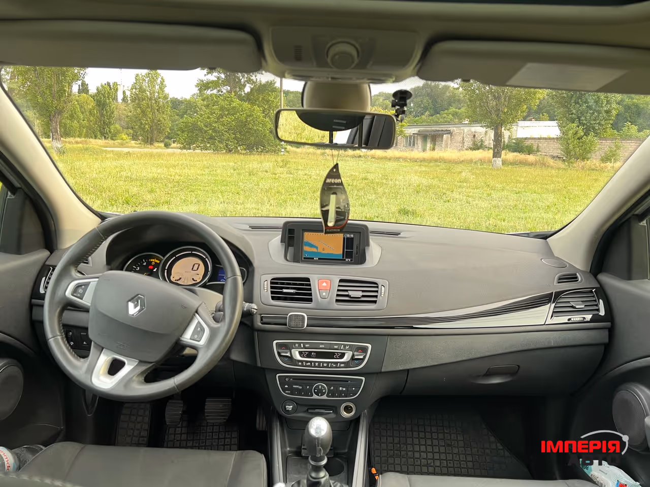 Renault Megane - фото 10
