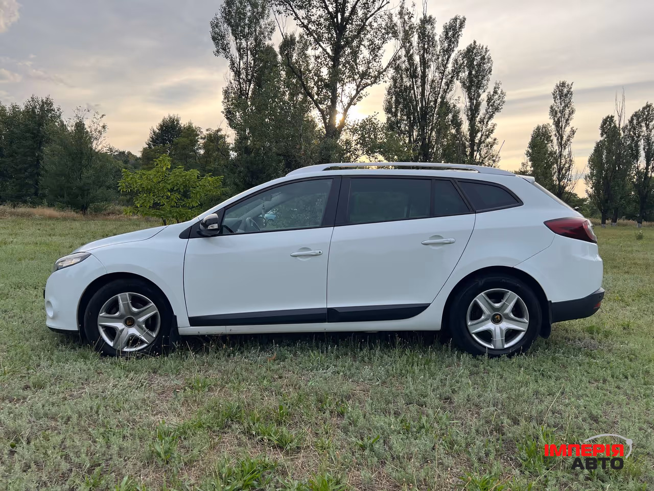 Renault Megane - фото 8