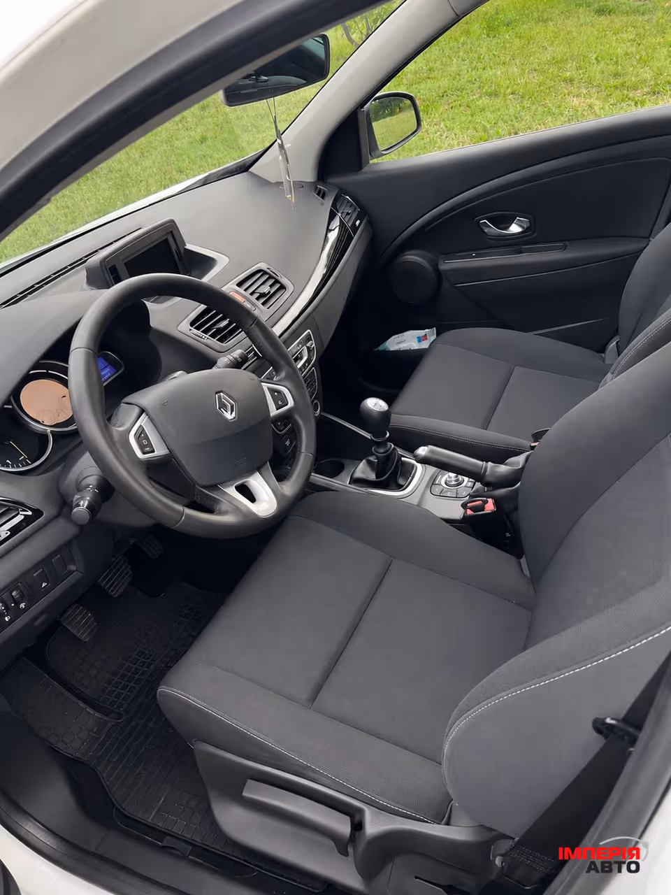 Renault Megane - фото 15