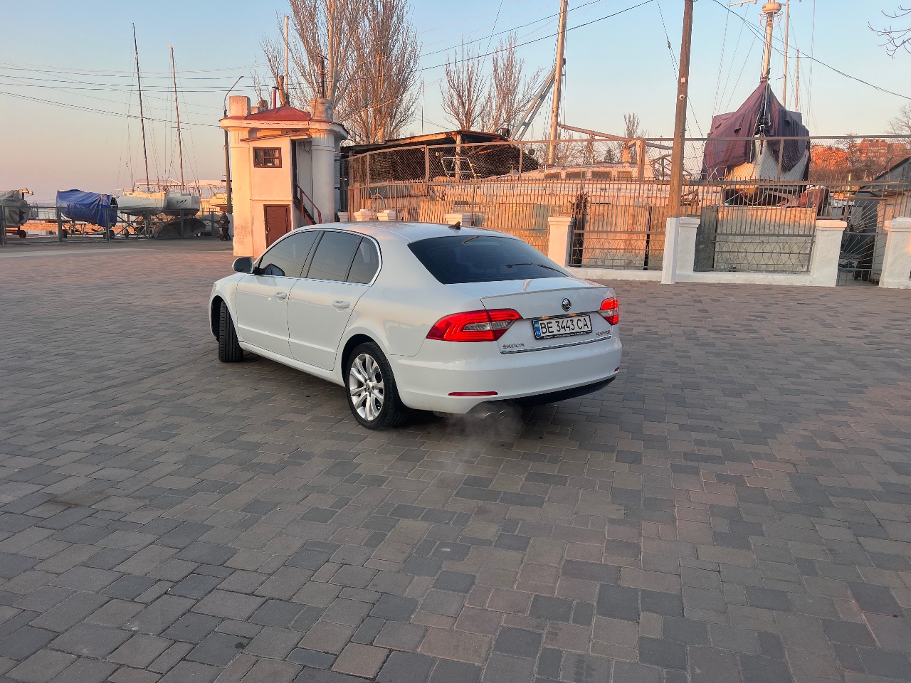 Skoda Superb - фото 9