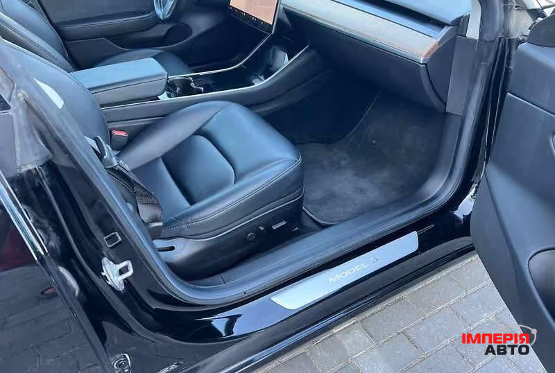 Tesla Model 3 - фото 7