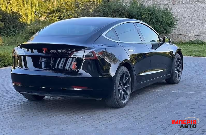 Tesla Model 3 - фото 3